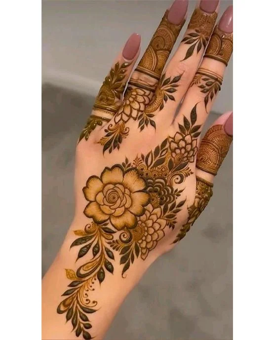 Opulent Mosaic Back Hand Mehndi Design Idea Opulent Mosaic Back Hand Mehndi Design Idea